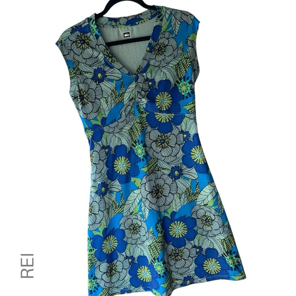 REI NWOT NORTHWAY DRESS RETRO FLORAL V-NECK ACTIVEWEAR | SIZE: SMALL - Picture 1 of 9